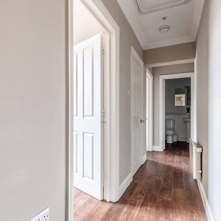 Cosy Central Windsor Apartment & Free Parking! Luaran gambar