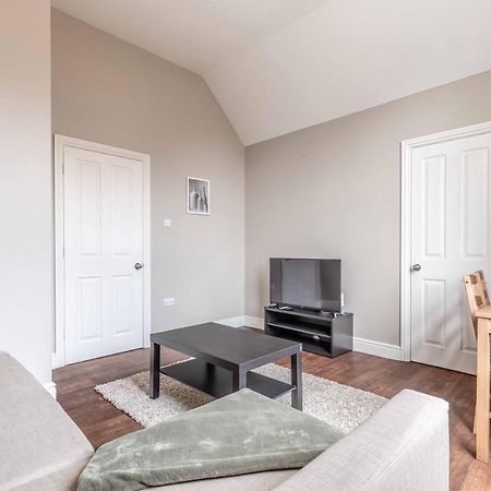 Cosy Central Windsor Apartment & Free Parking! Luaran gambar