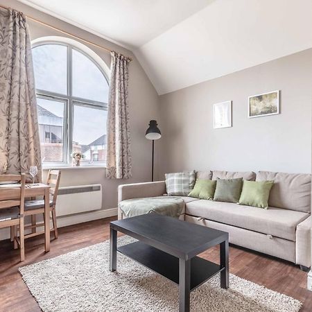 Cosy Central Windsor Apartment & Free Parking! Luaran gambar