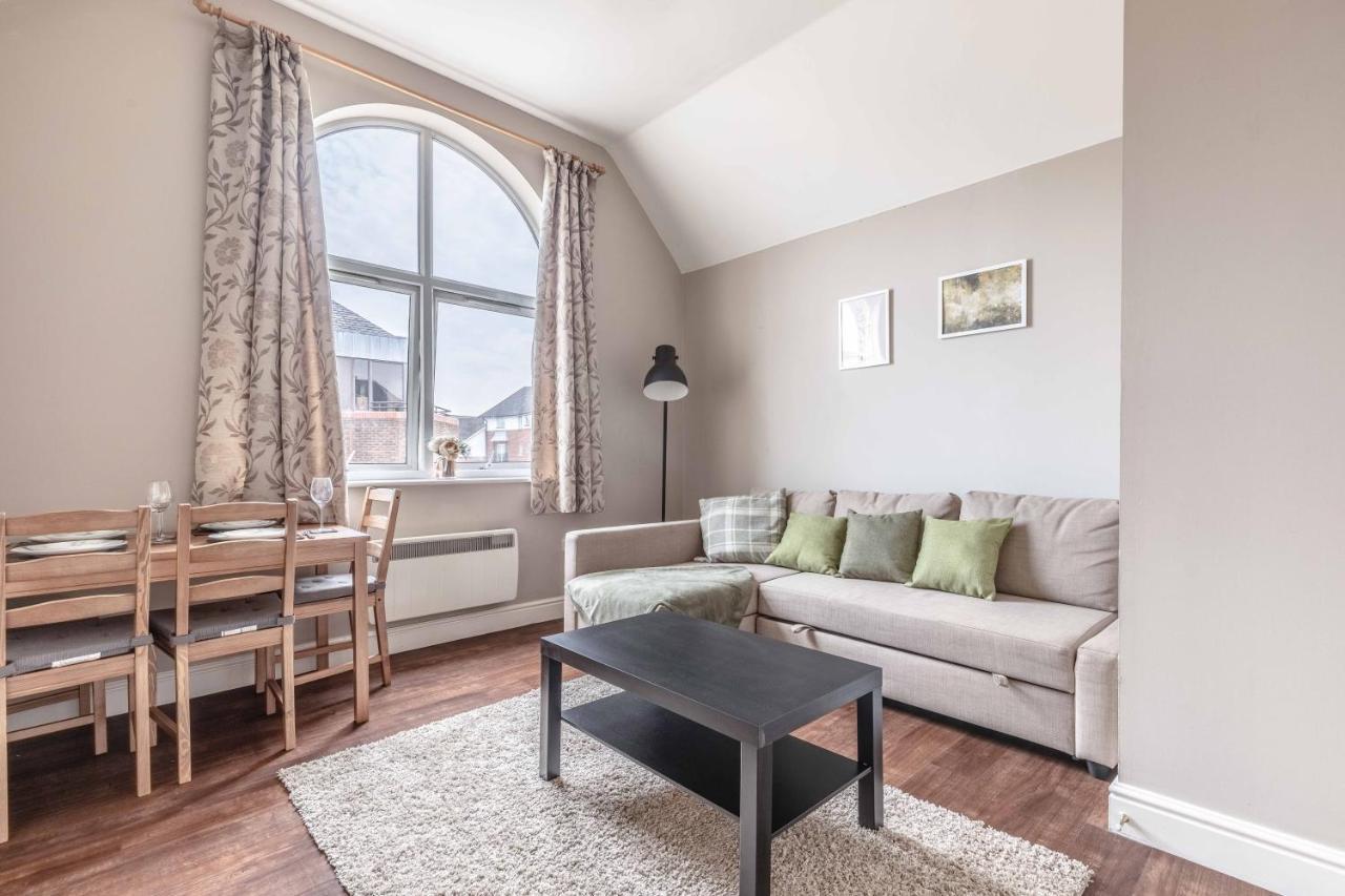 Cosy Central Windsor Apartment & Free Parking! Luaran gambar